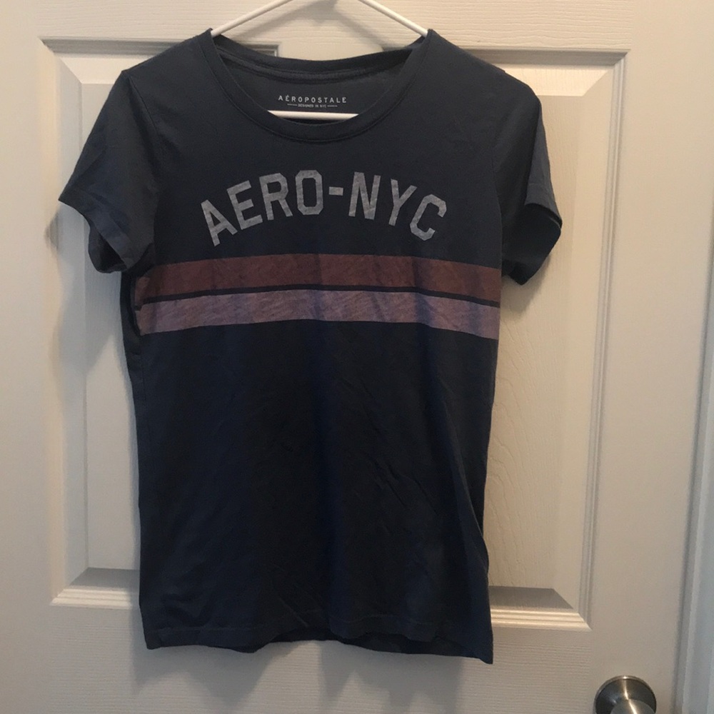 Aeropostale T shirt - L